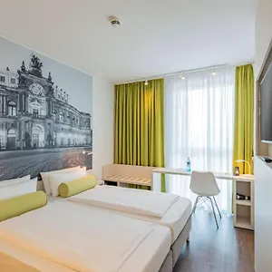 Super 8 By Wyndham *** Δρέσδη