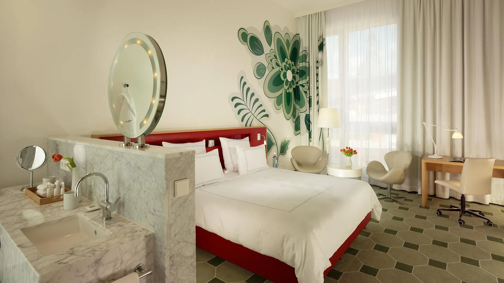 Hyperion Hotel Dresden Am Schloss 5*,